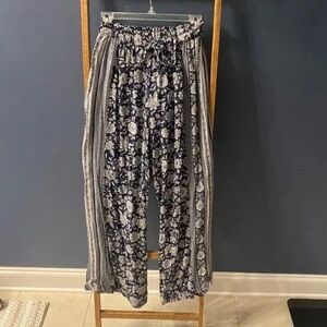 American Eagle Floral Wide Leg High Waisted Palazzo Pants